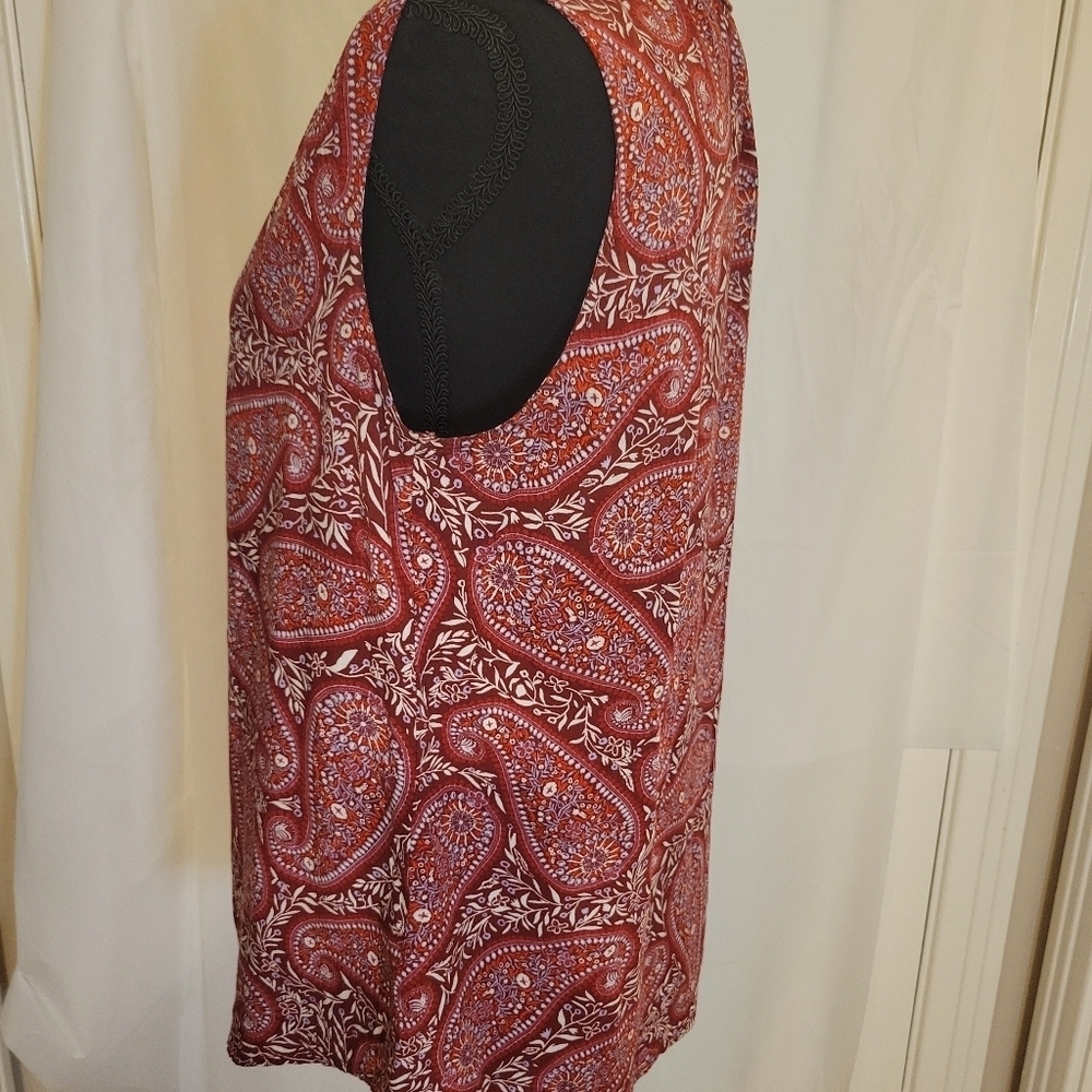 Old Navy ladies sz. Med tank - Picture 2 of 4